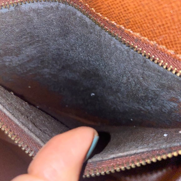 ❌SOLD❌Authentic Louis Vuitton Saint Cloud GM - Picture 15 of 16